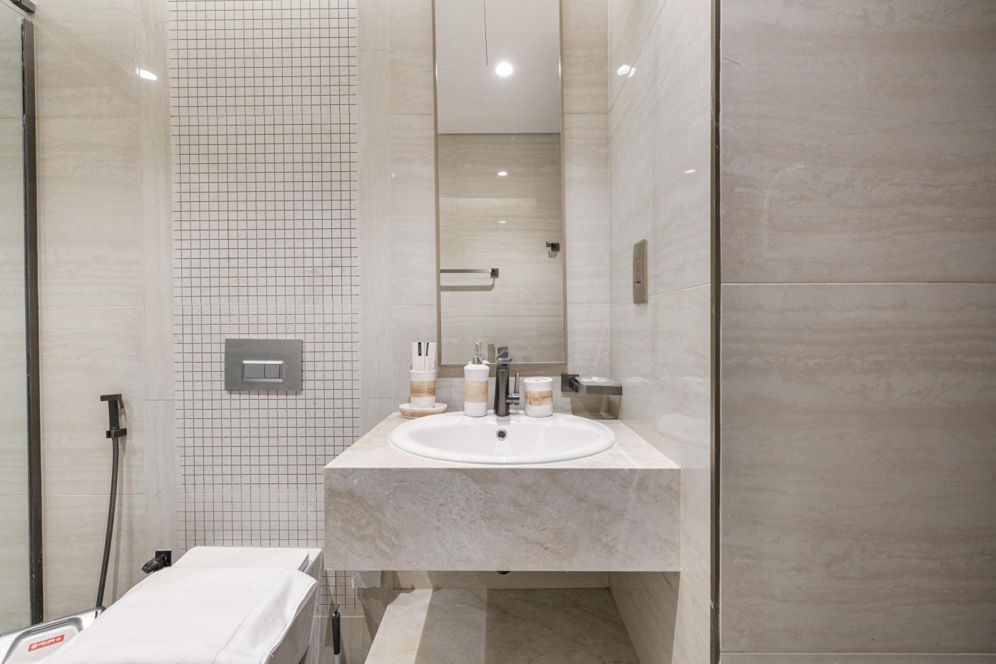 Luxury 1br Burj Khalifa View Business Bay Apartment Dubai