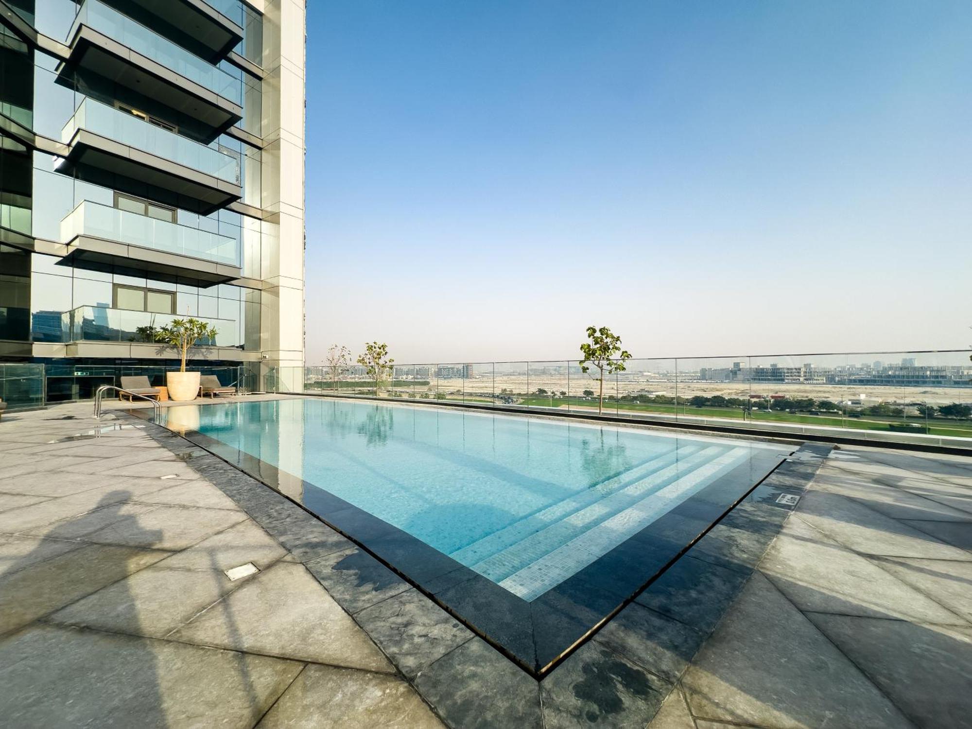 Luxury 1br Burj Khalifa View Business Bay